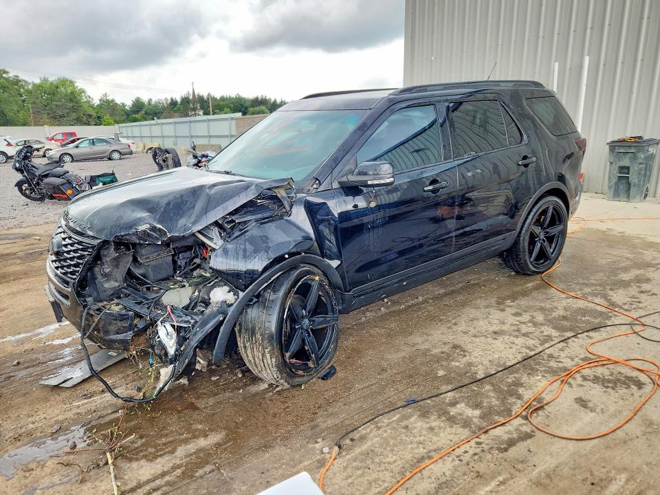 FORD EXPLORER 2018 with VIN 1FM5K8GT4JGA38320 - Photo from auction
