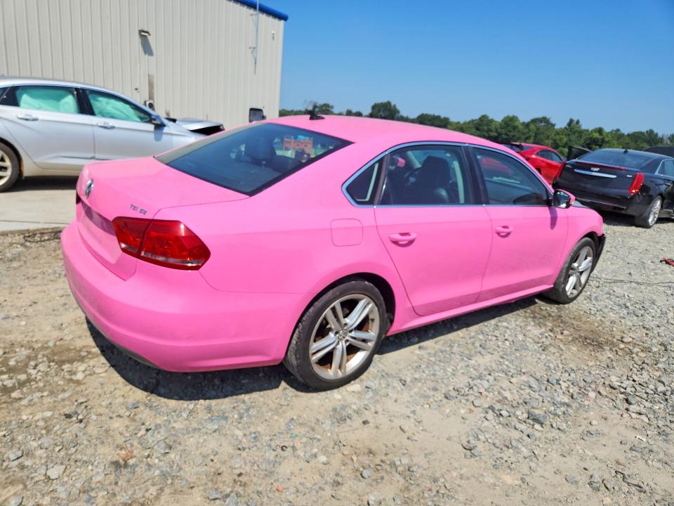 Photo 3 from auction – 2014 VOLKSWAGEN PASSAT with VIN 1VWBS7A30EC118895