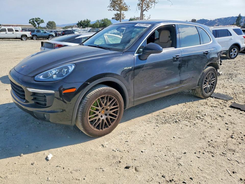 PORSCHE CAYENNE 2016 with VIN WP1AE2A27GLA62942 - Photo from auction