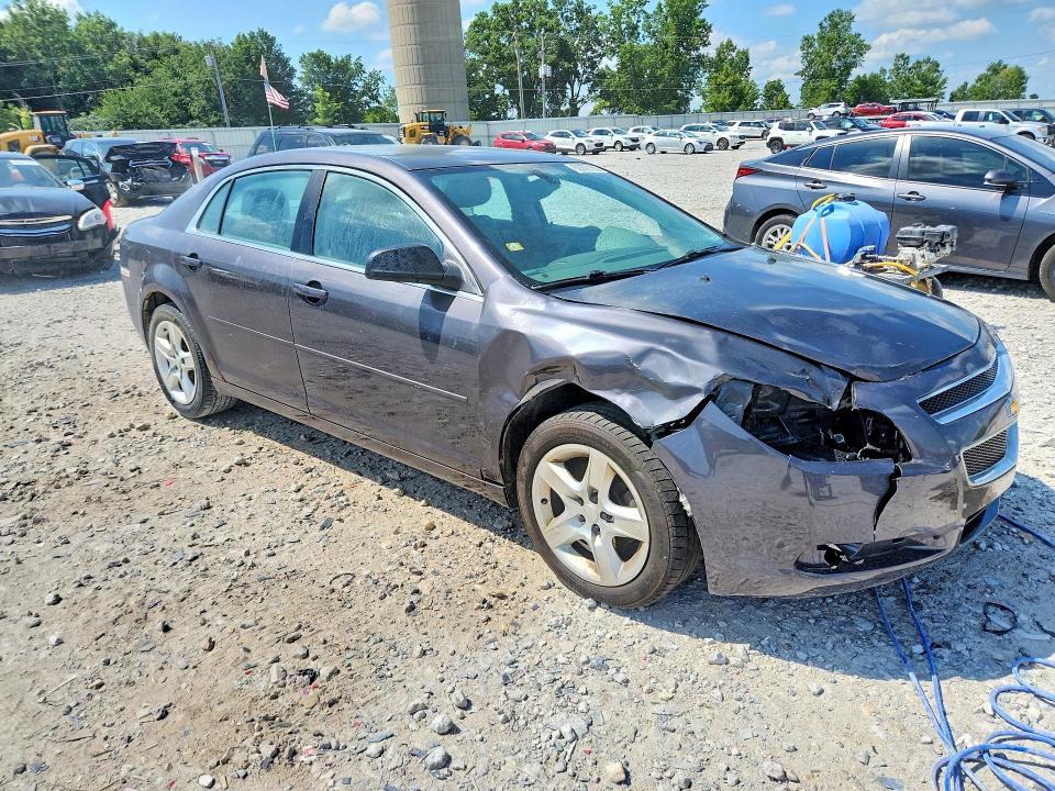 Photo 4 from auction – 2011 CHEVROLET MALIBU with VIN 1G1ZB5E19BF213506
