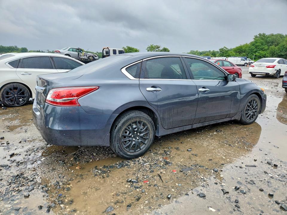 Photo 3 from auction – 2013 NISSAN ALTIMA with VIN 1N4AL3AP7DC915771