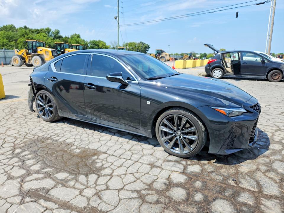 Photo 4 from auction – 2023 LEXUS IS 350 with VIN JTHGZ1B27P5070342