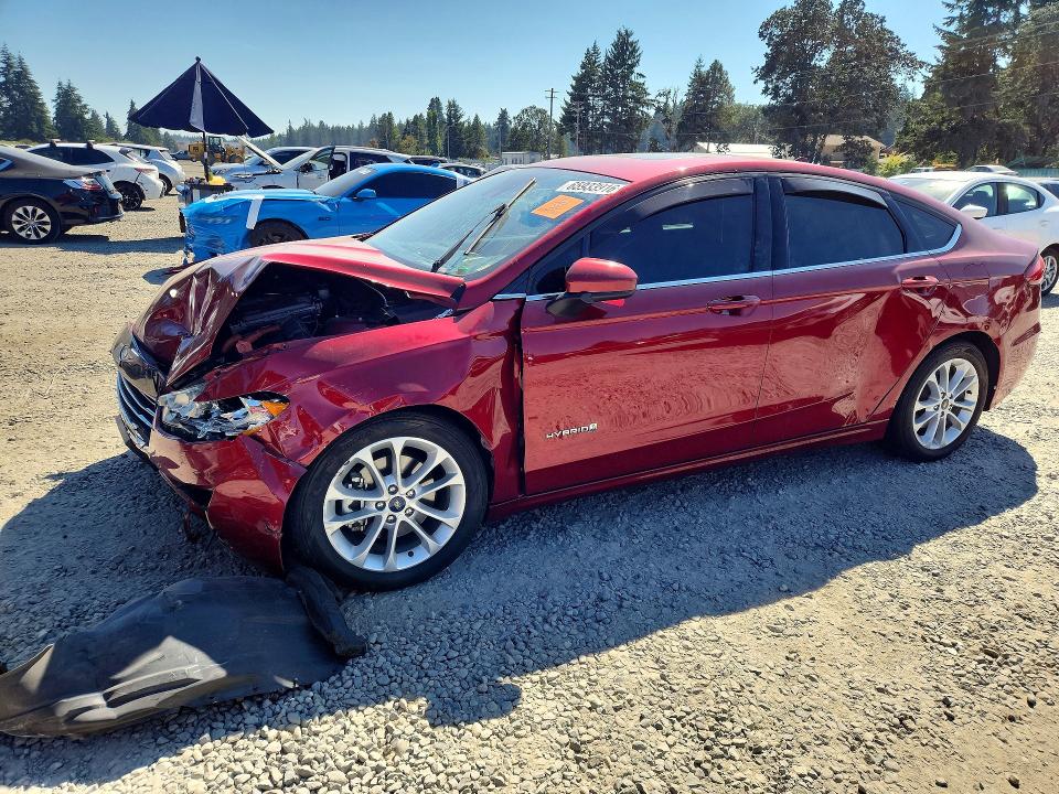FORD FUSION 2019 with VIN 3FA6P0LU0KR179718 - Photo from auction