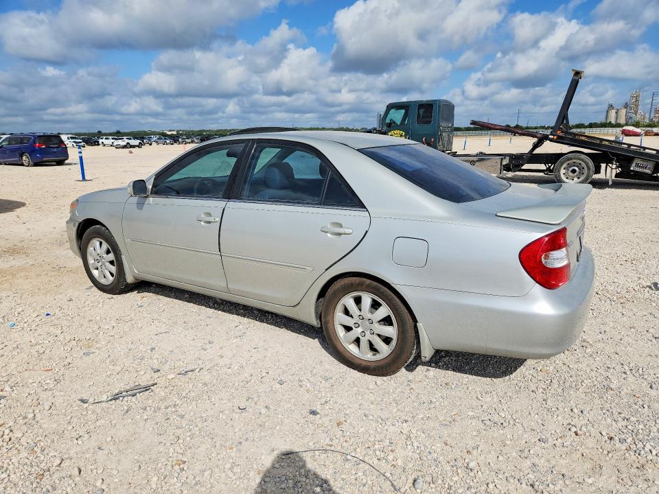 Снимка 2 от търг – 2002 TOYOTA CAMRY с VIN 4T1BF30K22U012748