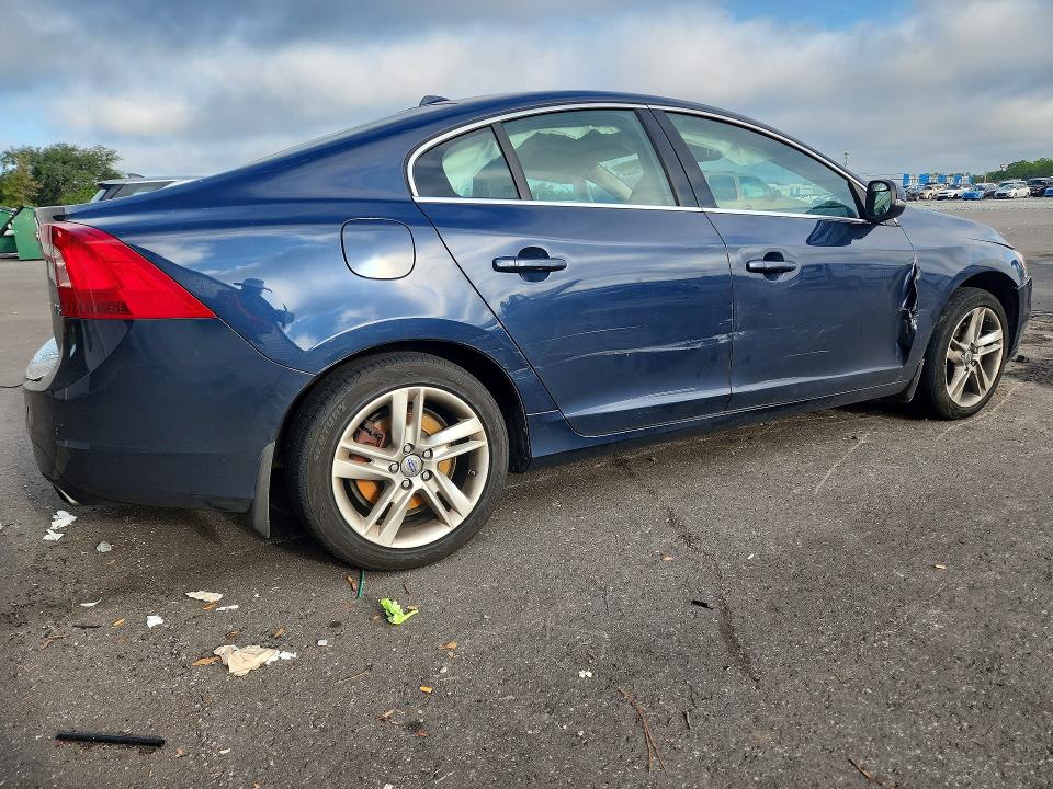 Photo 3 from auction – 2014 VOLVO S60 with VIN YV1612FS8E2281501