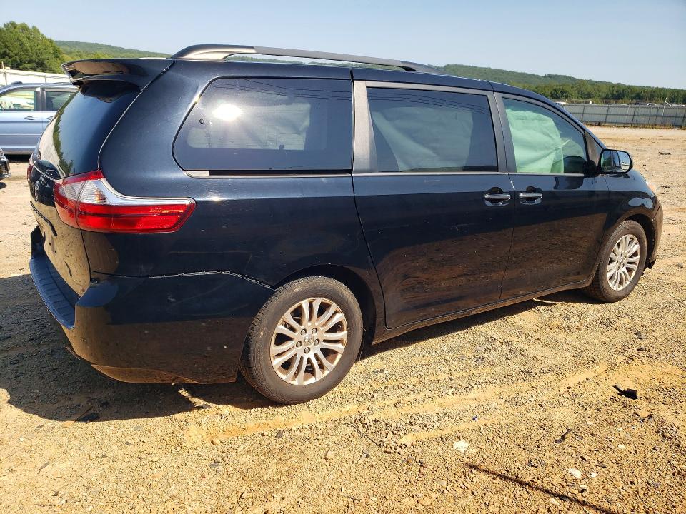Photo 3 from auction – 2017 TOYOTA SIENNA with VIN 5TDYZ3DC1HS826525