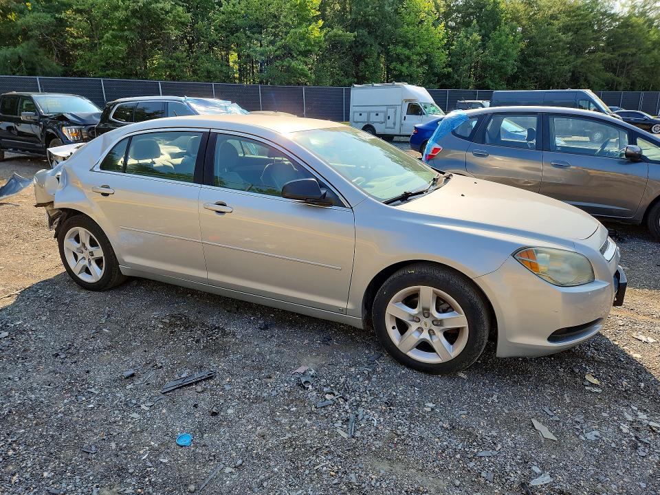 Photo 4 from auction – 2010 CHEVROLET MALIBU with VIN 1G1ZB5EB8AF116479