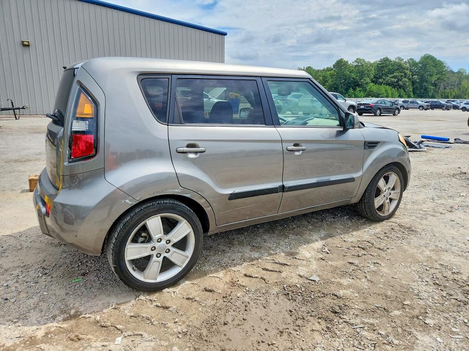 Photo 3 from auction – 2011 KIA SOUL with VIN KNDJT2A20B7281041