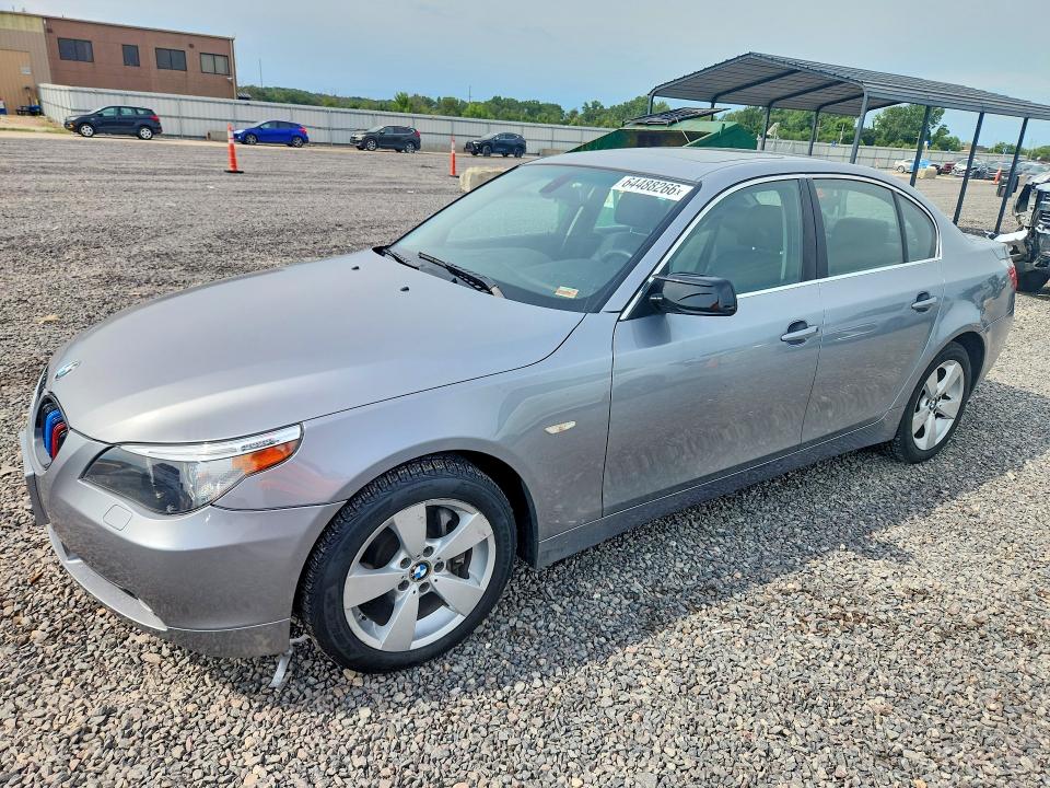 BMW 525 2007 with VIN WBANF33537CS41702 - Photo from auction