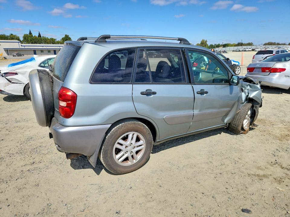 Photo 3 from auction – 2005 TOYOTA RAV4 with VIN JTEHD20V650070572