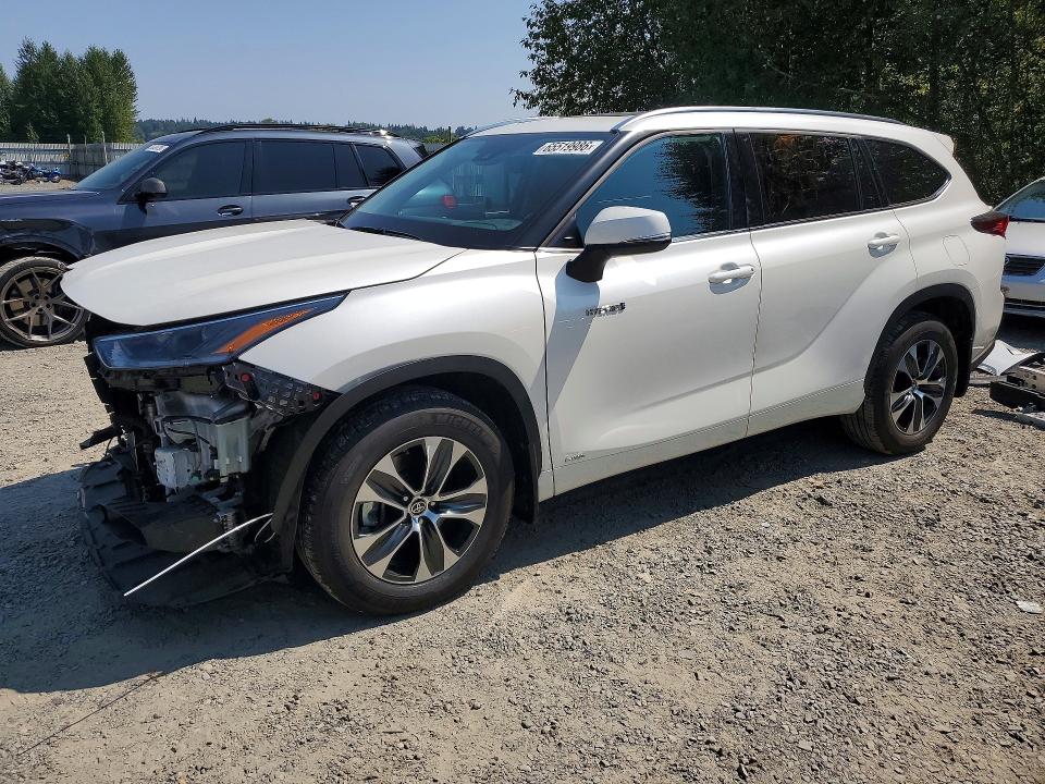 TOYOTA HIGHLANDER 2021 with VIN 5TDGBRCH6MS047180 - Photo from auction