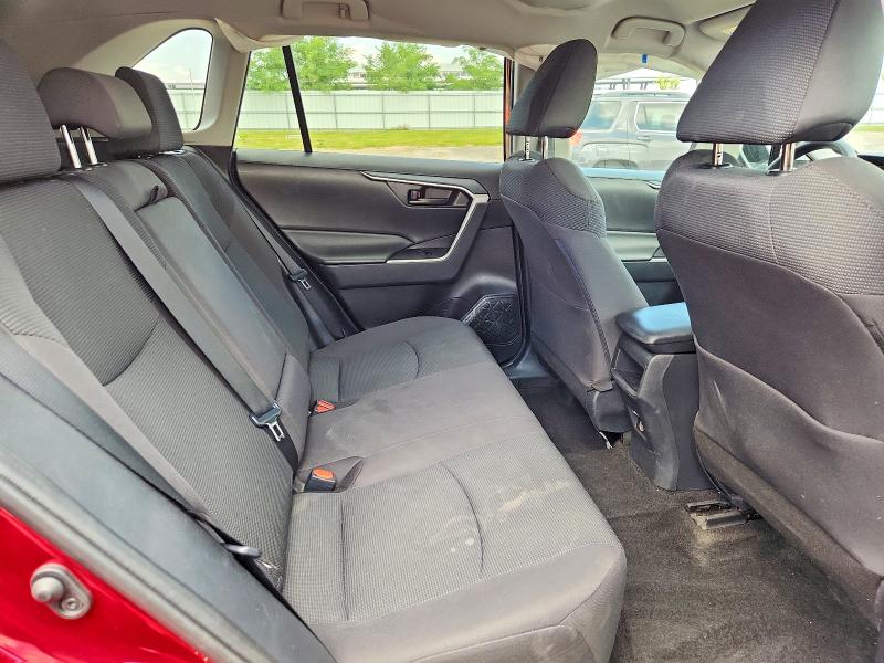 Photo 11 from auction – 2020 TOYOTA RAV4 with VIN 2T3F1RFV2LW138668