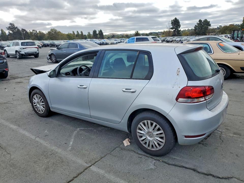 Photo 2 from auction – 2014 VOLKSWAGEN GOLF with VIN WVWDB7AJ7EW006118