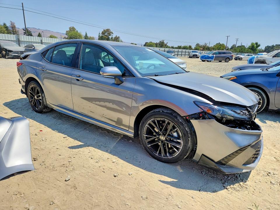 Photo 4 from auction – 2026 TOYOTA CAMRY with VIN 4T1DAACK9TU334957