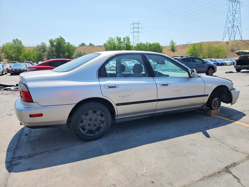Photo 3 from auction – 1997 HONDA ACCORD with VIN 1HGCD5639VA207621