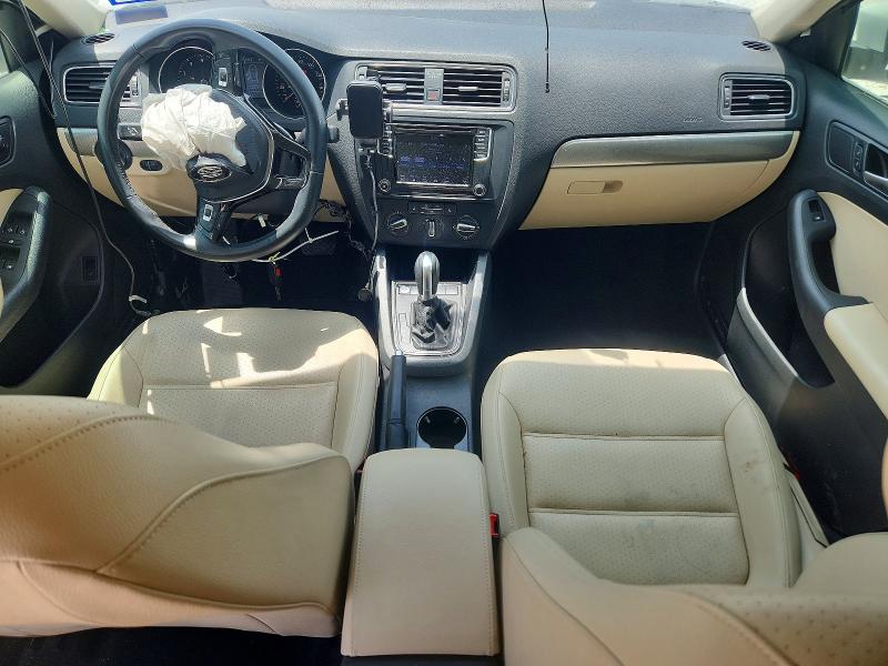 Photo 8 from auction – 2017 VOLKSWAGEN JETTA with VIN 3VWDB7AJ2HM363241