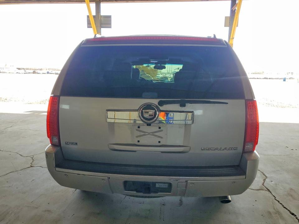 Photo 6 from auction – 2011 CADILLAC ESCALADE with VIN 1GYS3CEF4BR356037