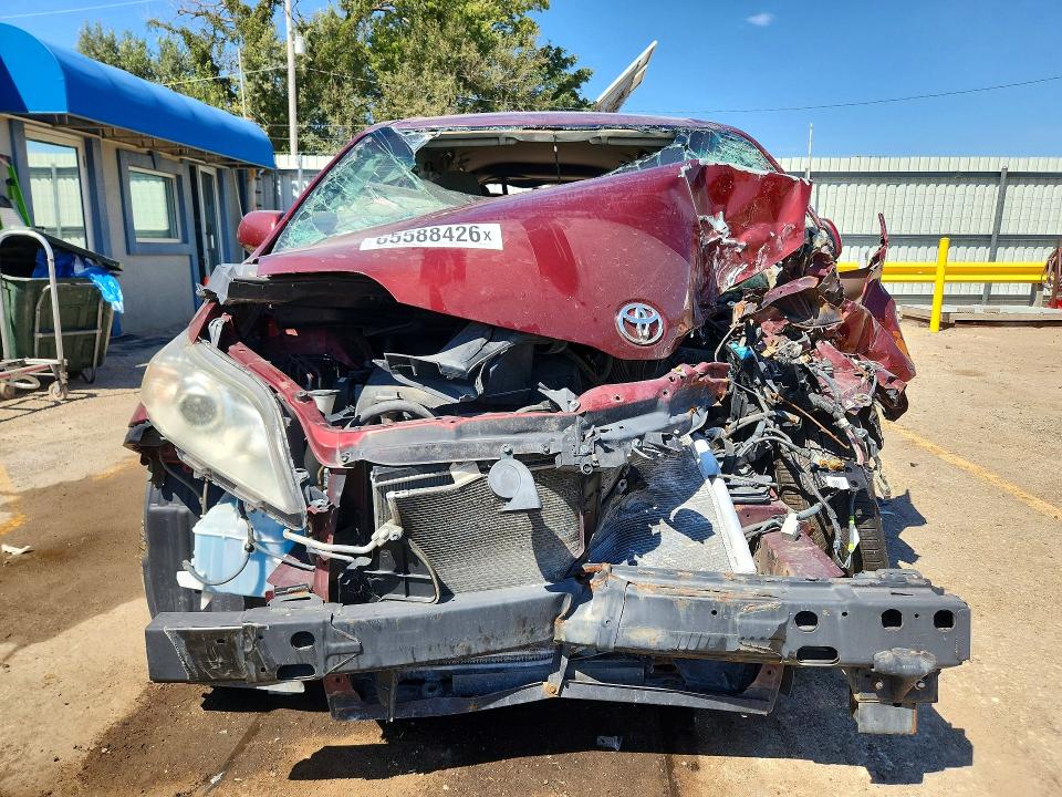 Photo 5 from auction – 2017 TOYOTA SIENNA with VIN 5TDKZ3DC4HS896557