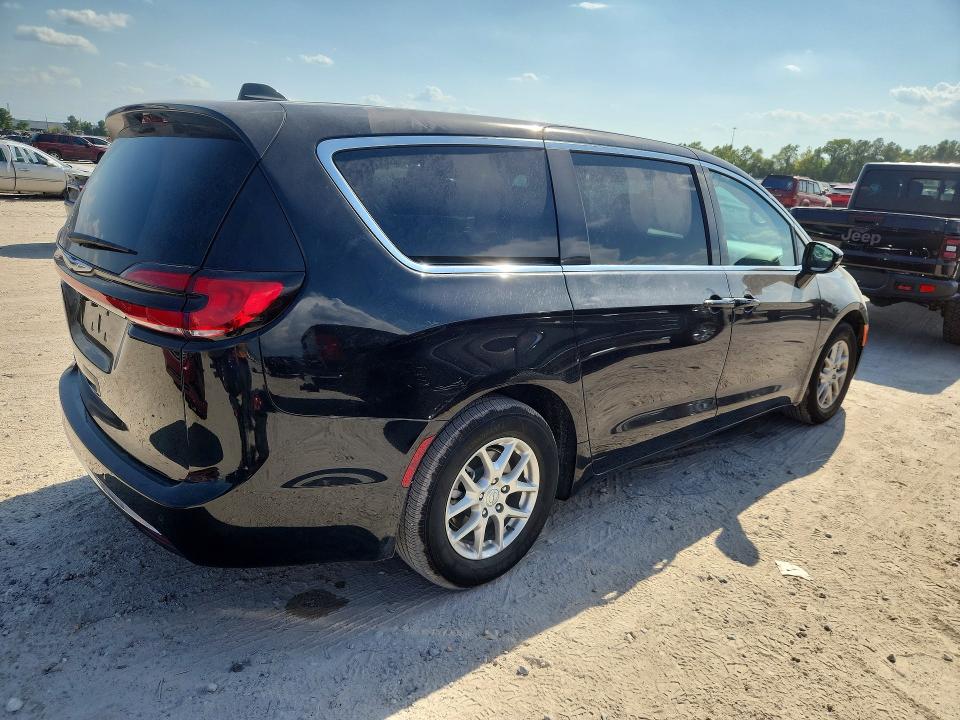 Photo 3 from auction – 2026 CHRYSLER PACIFICA with VIN 2C4RC1BG3TR239597