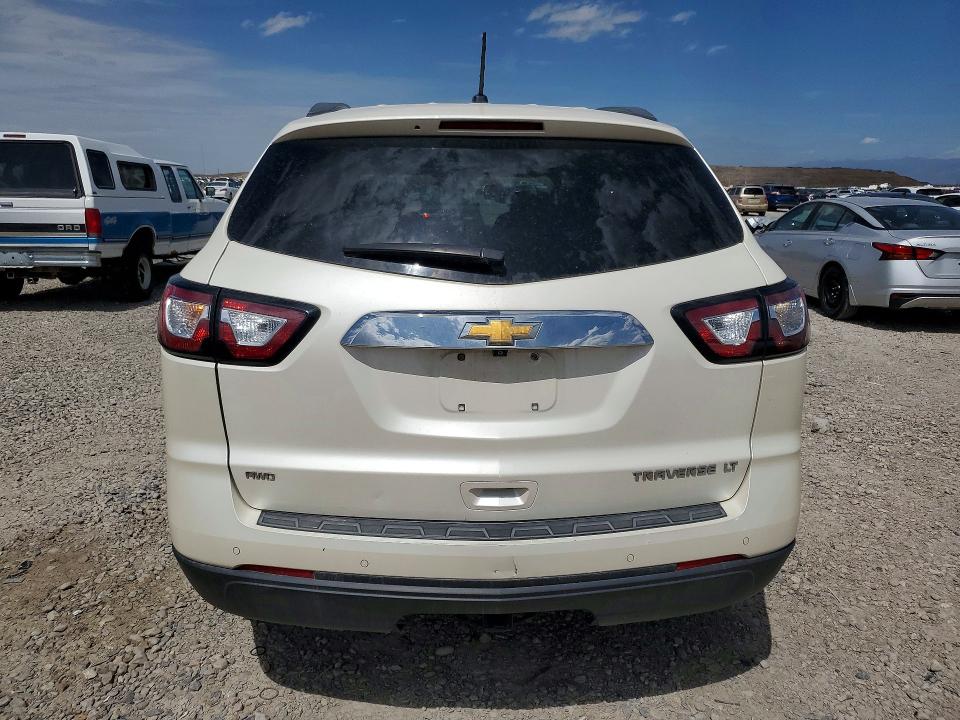 Photo 6 from auction – 2015 CHEVROLET TRAVERSE with VIN 1GNKVGKD3FJ243539
