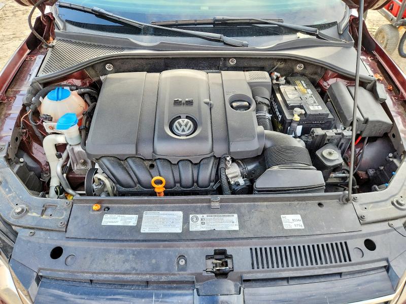 Photo 11 from auction – 2013 VOLKSWAGEN PASSAT with VIN 1VWBP7A30DC018988
