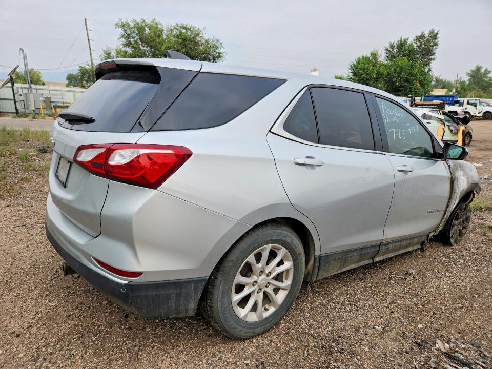 Photo 3 from auction – 2020 CHEVROLET EQUINOX with VIN 3GNAXUEV8LS627447