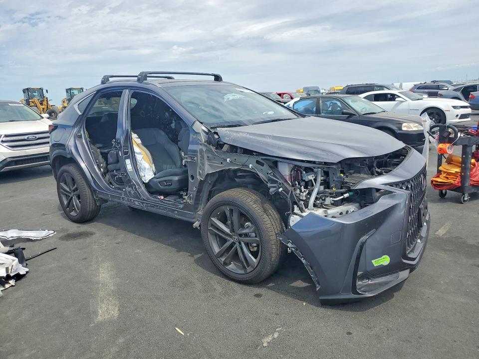 Photo 4 from auction – 2023 LEXUS NX with VIN JTJHKCFZ5P2013973