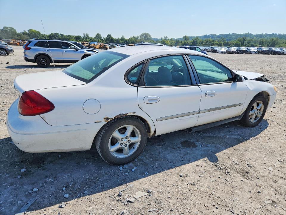 Photo 3 from auction – 2001 FORD TAURUS with VIN 1FAFP55U21G182099