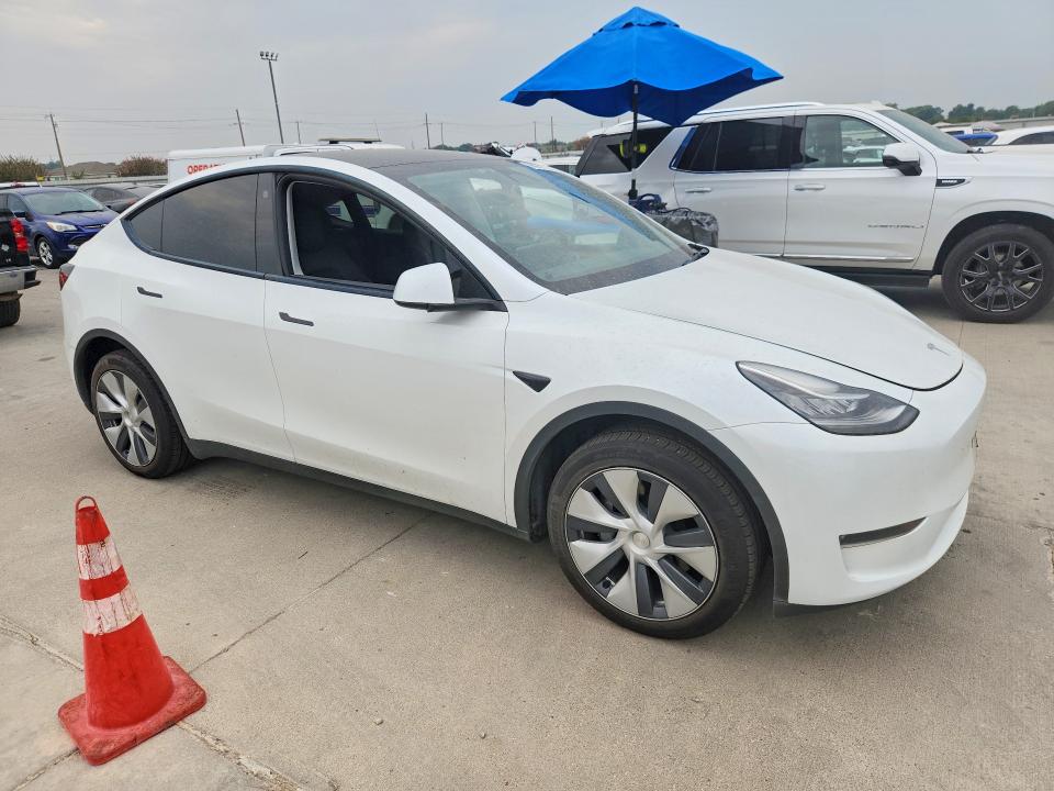 Photo 4 from auction – 2023 TESLA MODEL Y with VIN 7SAYGDEEXPA083104