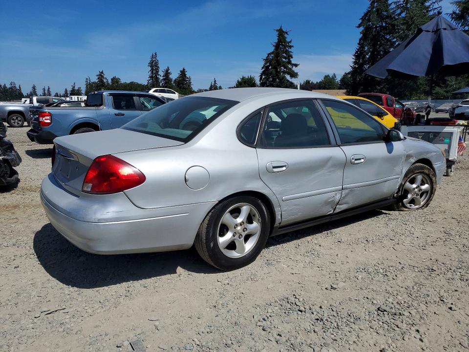 Photo 3 from auction – 2001 FORD TAURUS with VIN 1FAFP55U31G174237
