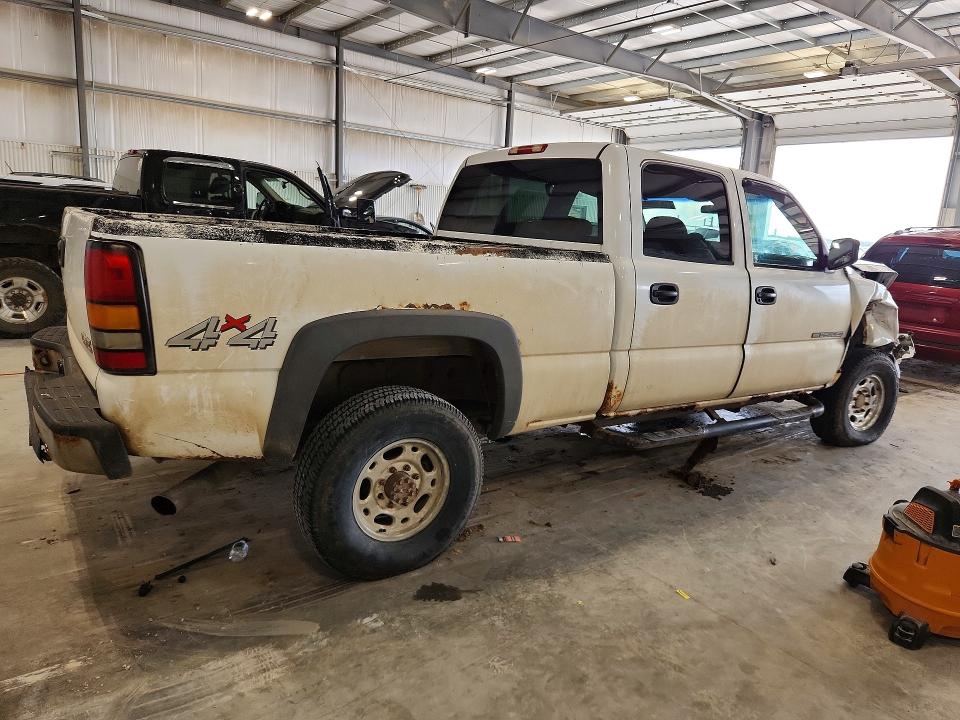 Photo 3 from auction – 2005 GMC SIERRA with VIN 1GTHK23U05F847676