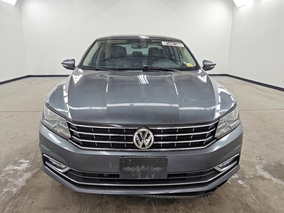 Photo 5 from auction – 2016 VOLKSWAGEN PASSAT with VIN 1VWBS7A38GC049876