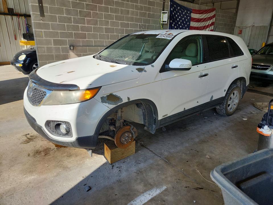 Photo 1 from auction – 2011 KIA SORENTO with VIN 5XYKTCA13BG062434