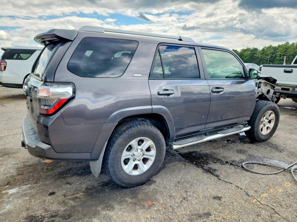 Photo 3 from auction – 2016 TOYOTA 4RUNNER with VIN JTEZU5JR1G5131419