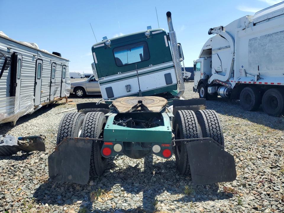 Снимка 6 от търг – 2018 PETERBILT 579 с VIN 1XPBAK8XXJD464120