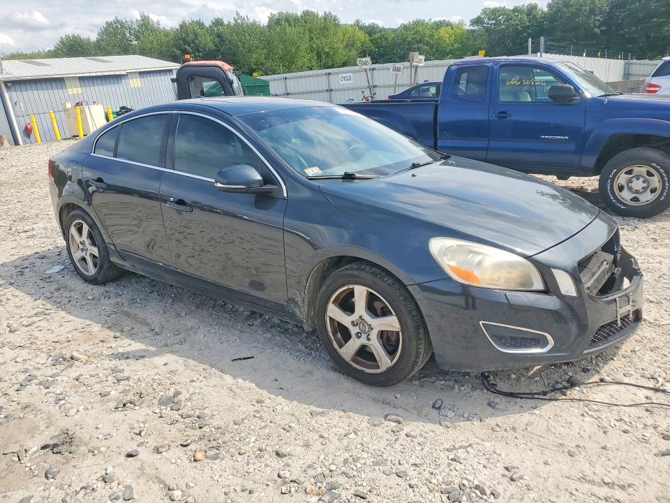 Photo 4 from auction – 2013 VOLVO S60 with VIN YV1612FS8D2230773