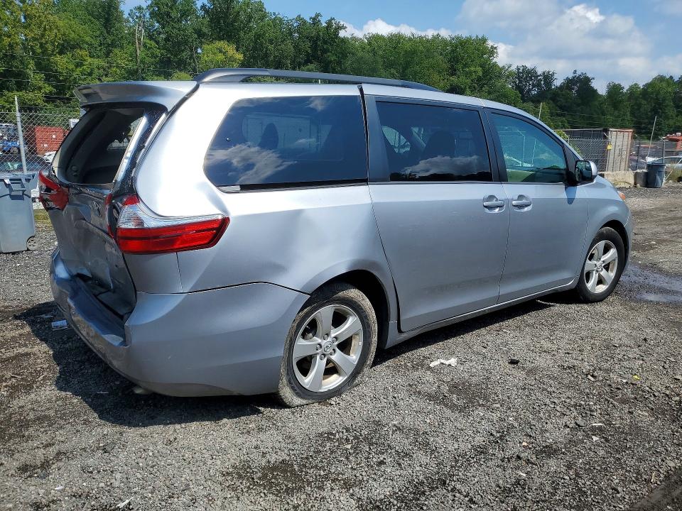 Photo 3 from auction – 2017 TOYOTA SIENNA with VIN 5TDKZ3DC9HS899213