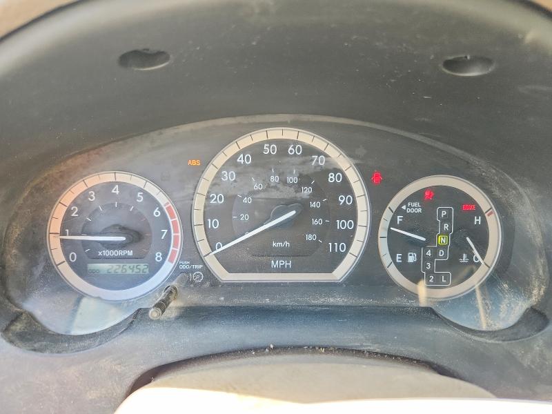 Photo 9 from auction – 2004 TOYOTA SIENNA with VIN 5TDZA23C04S199544