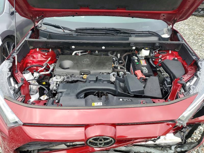 Photo 11 from auction – 2018 TOYOTA RAV4 with VIN 2T3WFREV1JW453915