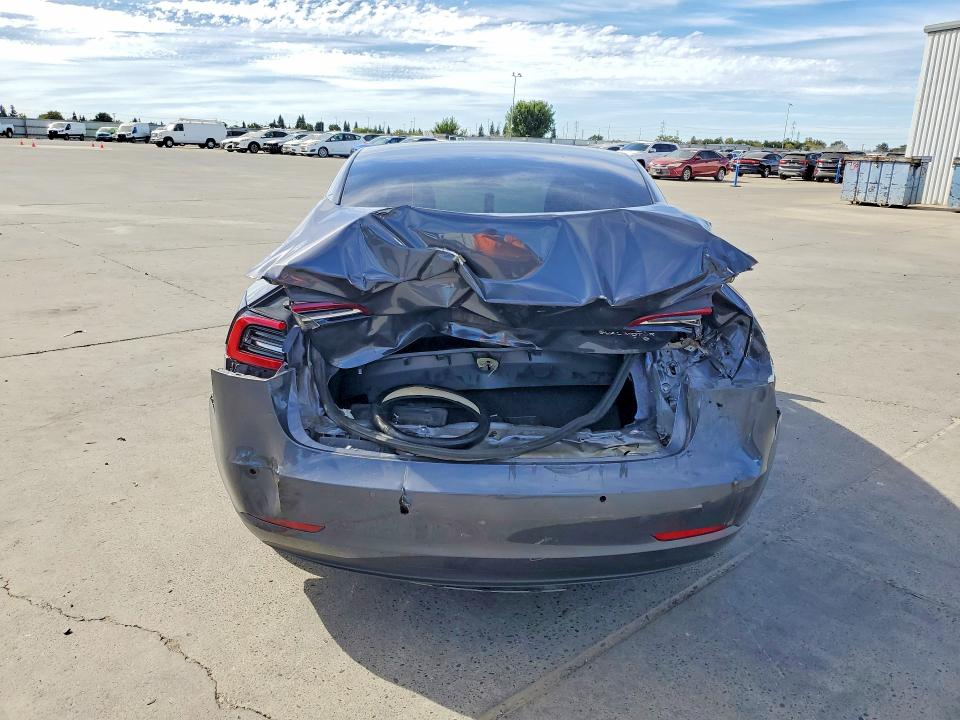 Photo 6 from auction – 2022 TESLA MODEL 3 with VIN 5YJ3E1EB6NF190457