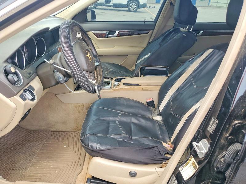 Photo 7 from auction – 2012 MERCEDES-BENZ C with VIN WDDGF8BB5CR207807