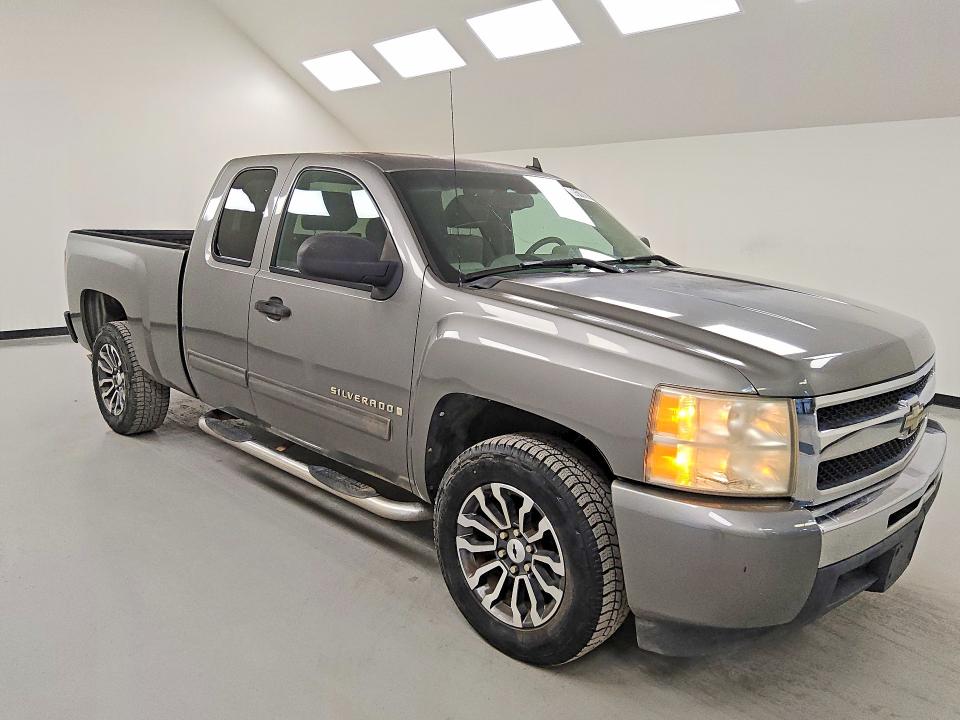 Photo 4 from auction – 2009 CHEVROLET SILVERADO with VIN 1GCEC19C09Z266644