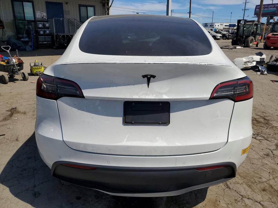 Photo 6 from auction – 2021 TESLA MODEL Y with VIN 5YJYGDEE6MF262526