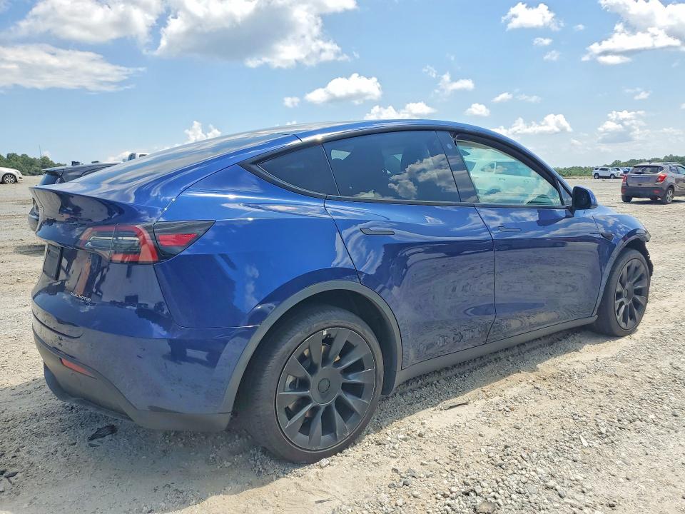 Foto 3 de la subasta – 2022 TESLA MODEL Y con VIN 7SAYGDEE3NF400642