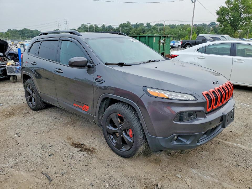 Photo 4 from auction – 2016 JEEP CHEROKEE with VIN 1C4PJMCS6GW117850