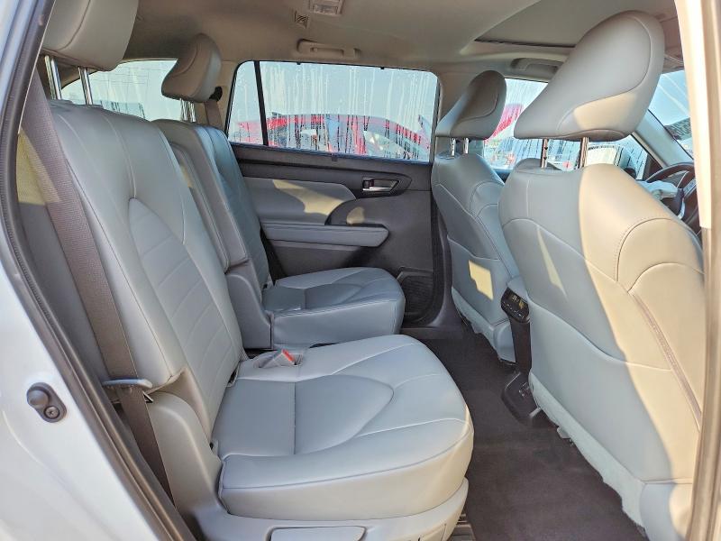 Photo 11 from auction – 2023 TOYOTA HIGHLANDER HYBRID with VIN 5TDKBRCH6PS120112