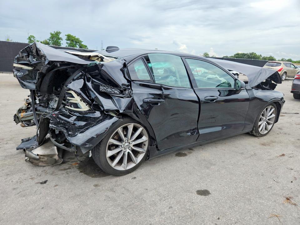Photo 3 from auction – 2019 VOLVO S60 with VIN 7JR102FK6KG016823