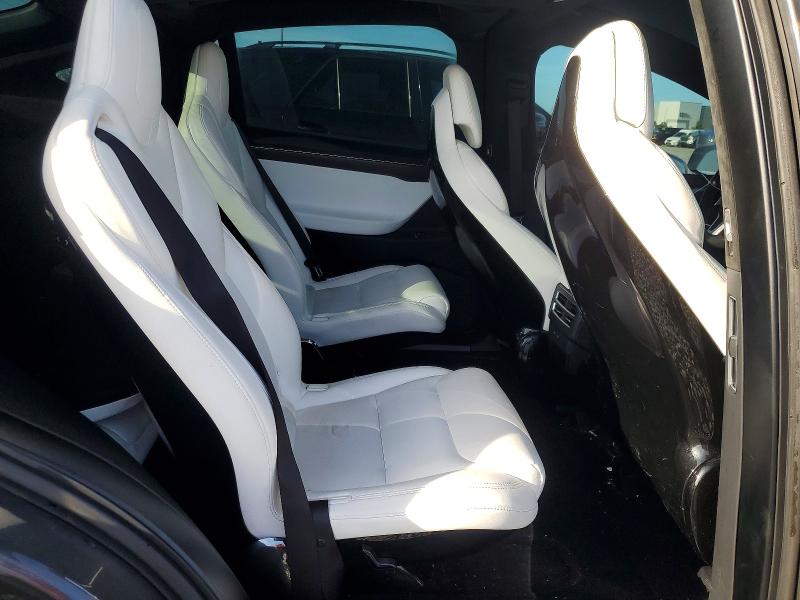 Foto 10 de la subasta – 2017 TESLA MODEL X con VIN 5YJXCBE26HF043606