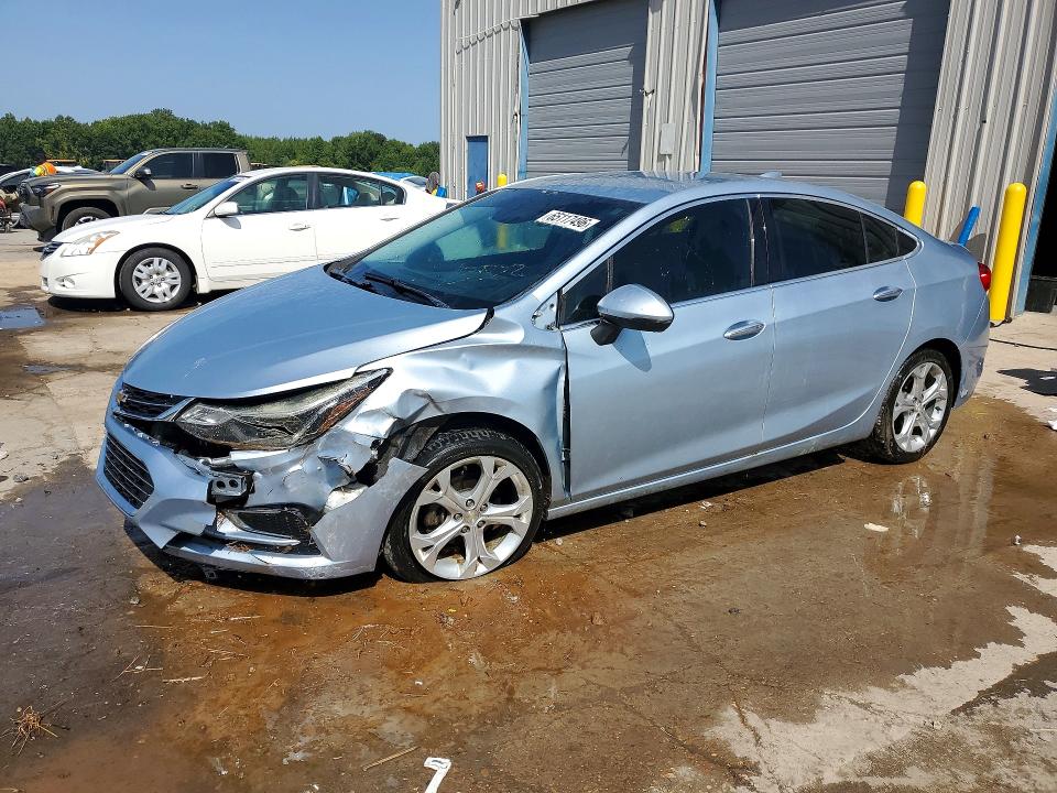 CHEVROLET CRUZE 2017 with VIN 3G1BF5SM8HS552931 - Photo from auction