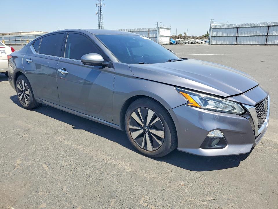 Photo 4 from auction – 2019 NISSAN ALTIMA with VIN 1N4BL4EV2KC212658